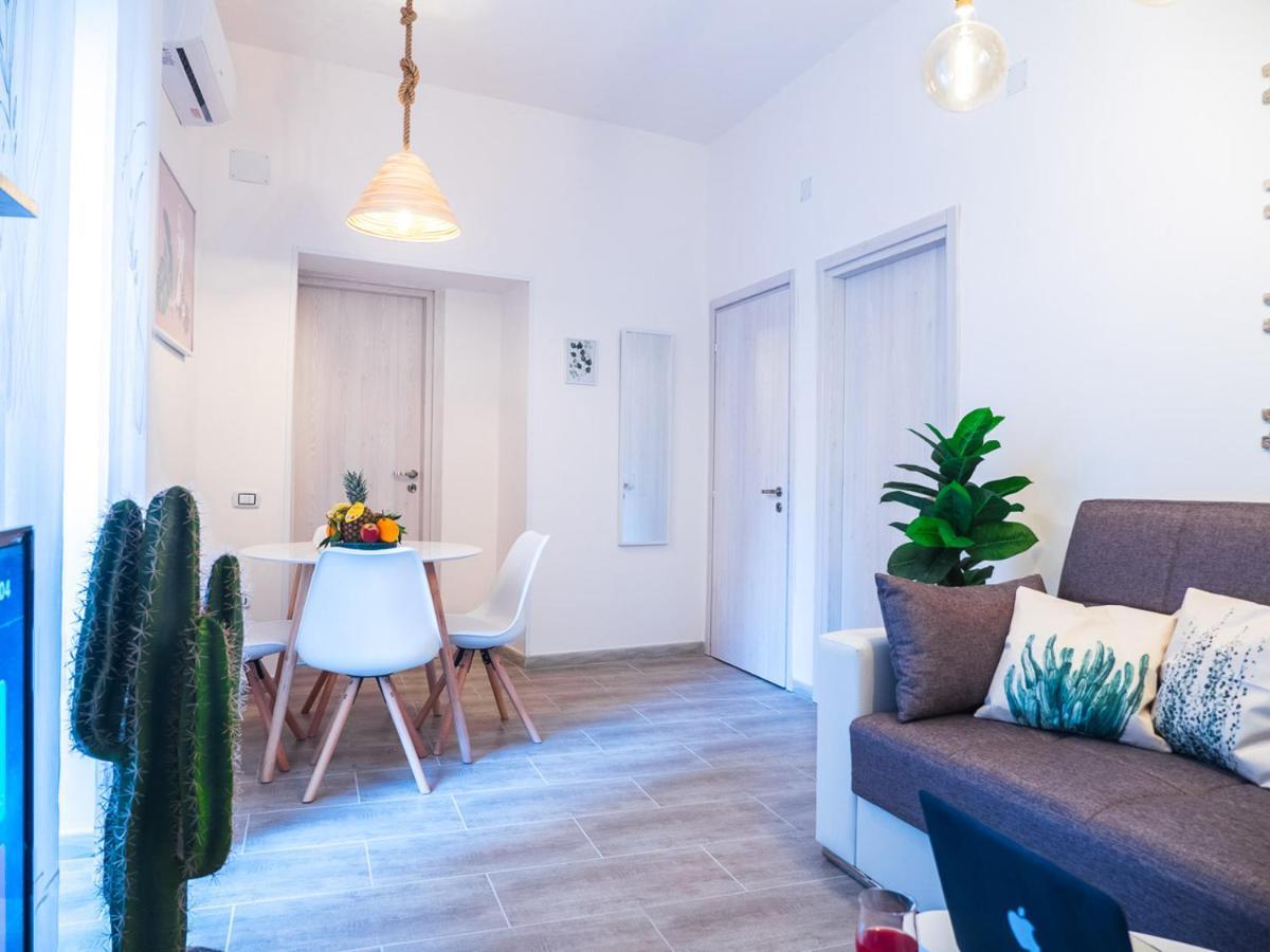 Chiaia Premium Flat, Naples Center, Near Seaside Apartment ภายนอก รูปภาพ