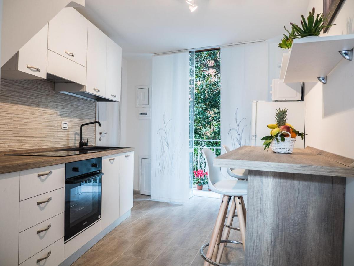 Chiaia Premium Flat, Naples Center, Near Seaside Apartment ภายนอก รูปภาพ