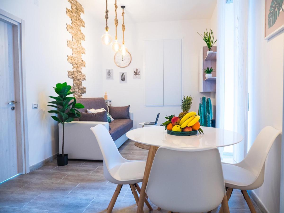 Chiaia Premium Flat, Naples Center, Near Seaside Apartment ภายนอก รูปภาพ